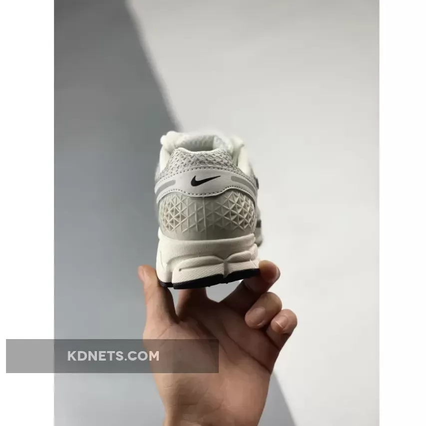Nike Zoom Vomero 5 Photon Dust Chrome | vomero 5 chrome Nike Zoom Vomero 5 Photon Dust Chrome | vomero 5 chrome
