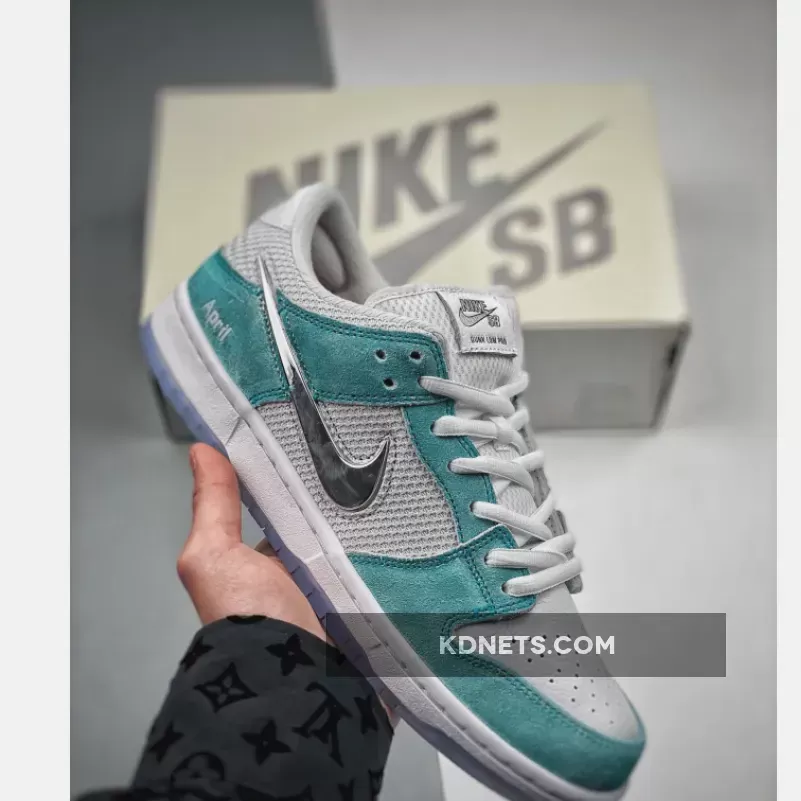 April Skateboards Nike Sb April Skateboards x Nike SB Dunk Low Green White Silver 1684333981
