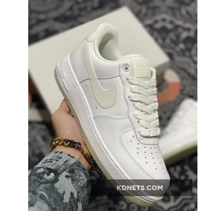 Nike Air Force 1 07 Essential White Sole Glow in the Dark AO2132-101