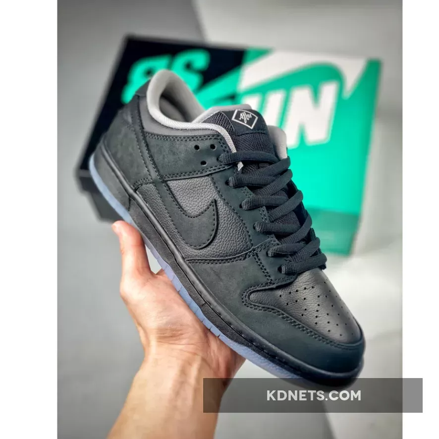 Atlas x Nike SB Dunk Low 35MM Black 504750-086 - Nike Dunk Low Mm