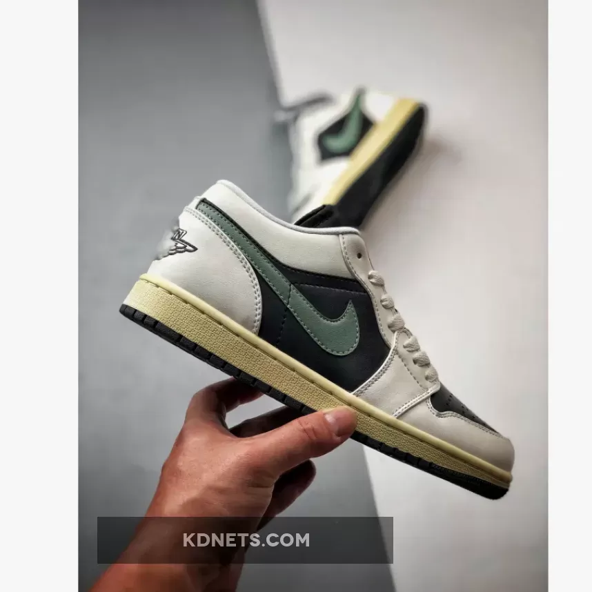 Air Jordan 1 Low Jade Smoke