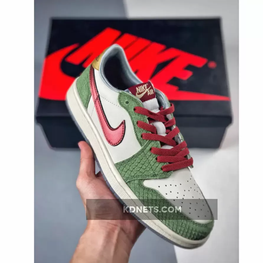 Air Jordan 1 Low OG "Year of the Dragon" Sail/Cedar-Oil Green