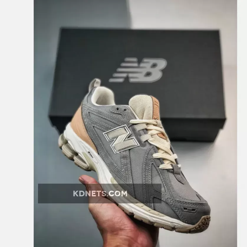 New Balance 1906R Grey Tan