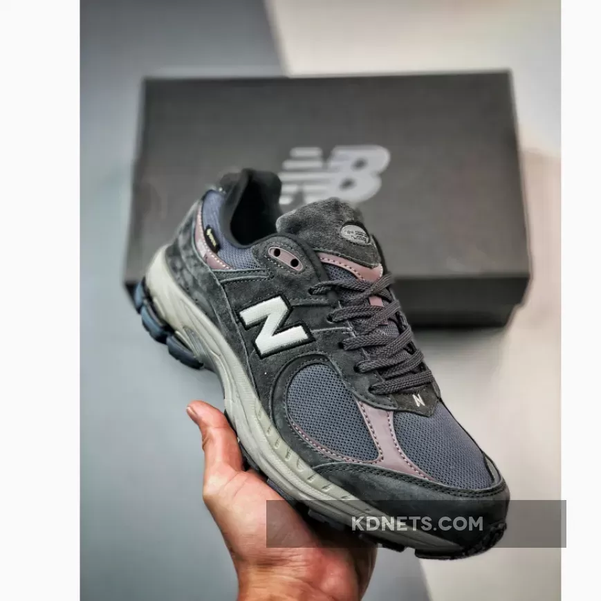New Balance 2002R Gore-Tex Magnet Grey