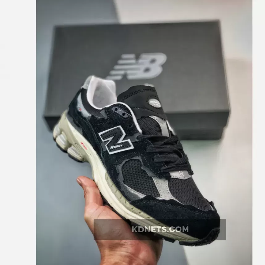 New Balance 2002R Protection Pack Black Grey