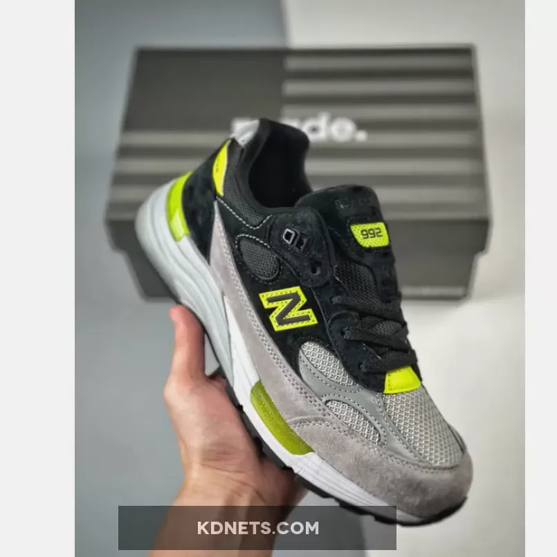 New Balance 992 Black/Grey/Volt