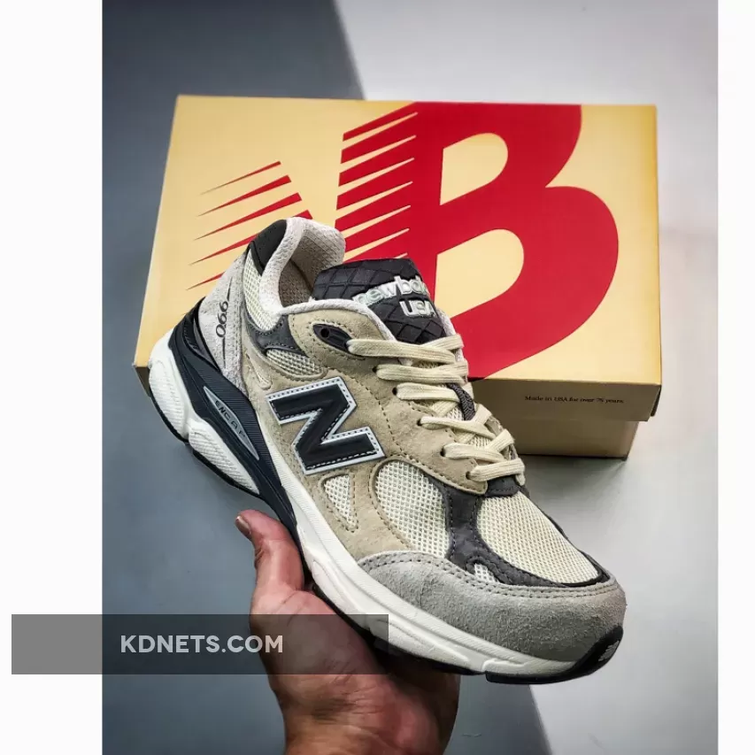 New Balance M990v3 Moonbeam