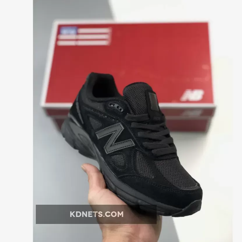 New Balance "Triple Black"