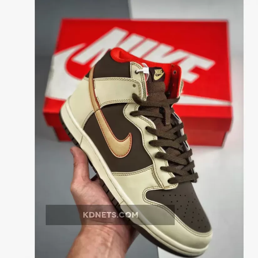 Nike Dunk High SE Baroque Brown/Coconut Milk