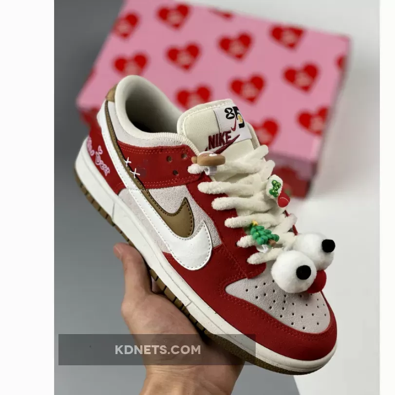 Nike Dunk Low ‘Christmas’ Red White