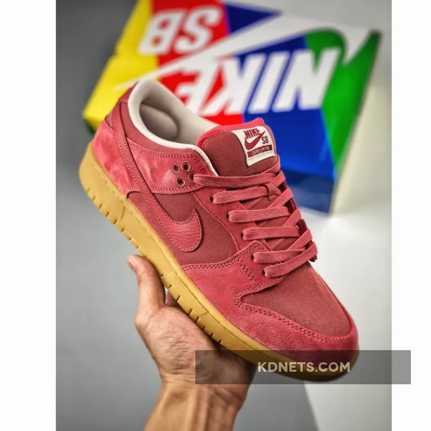 Nike SB Dunk Low Red Gum