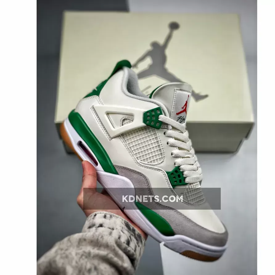 Nike SB x Air Jordan 4 "Pine Green"