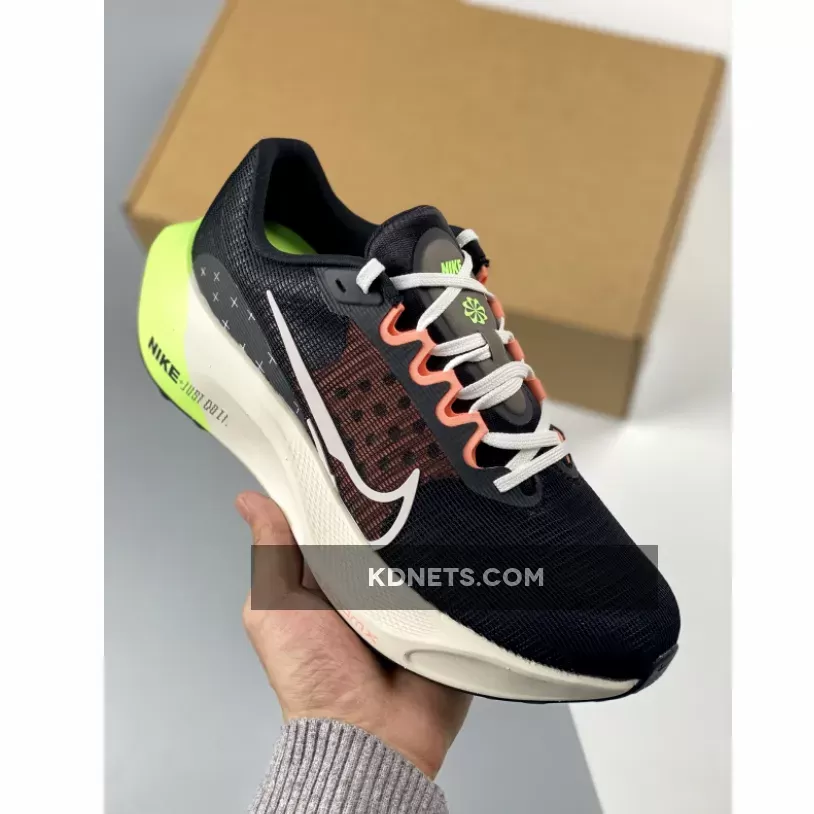 Nike Zoom Fly 5 ‘Black Ghost Green’
