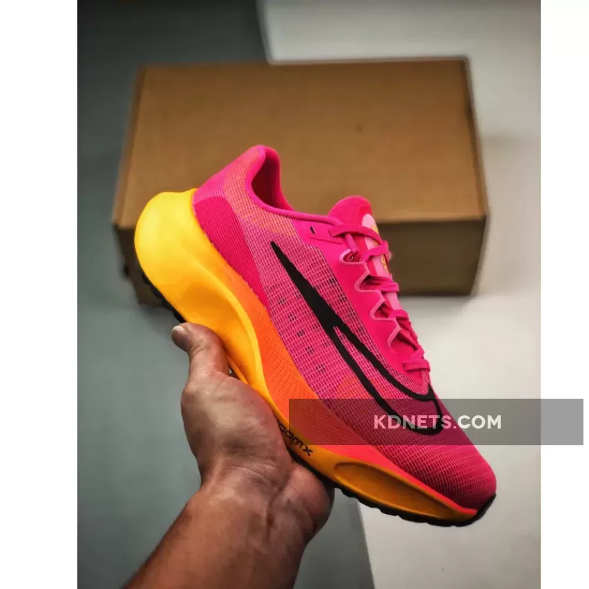 Nike Zoom Fly 5 ‘Hyper Pink Laser Orange’